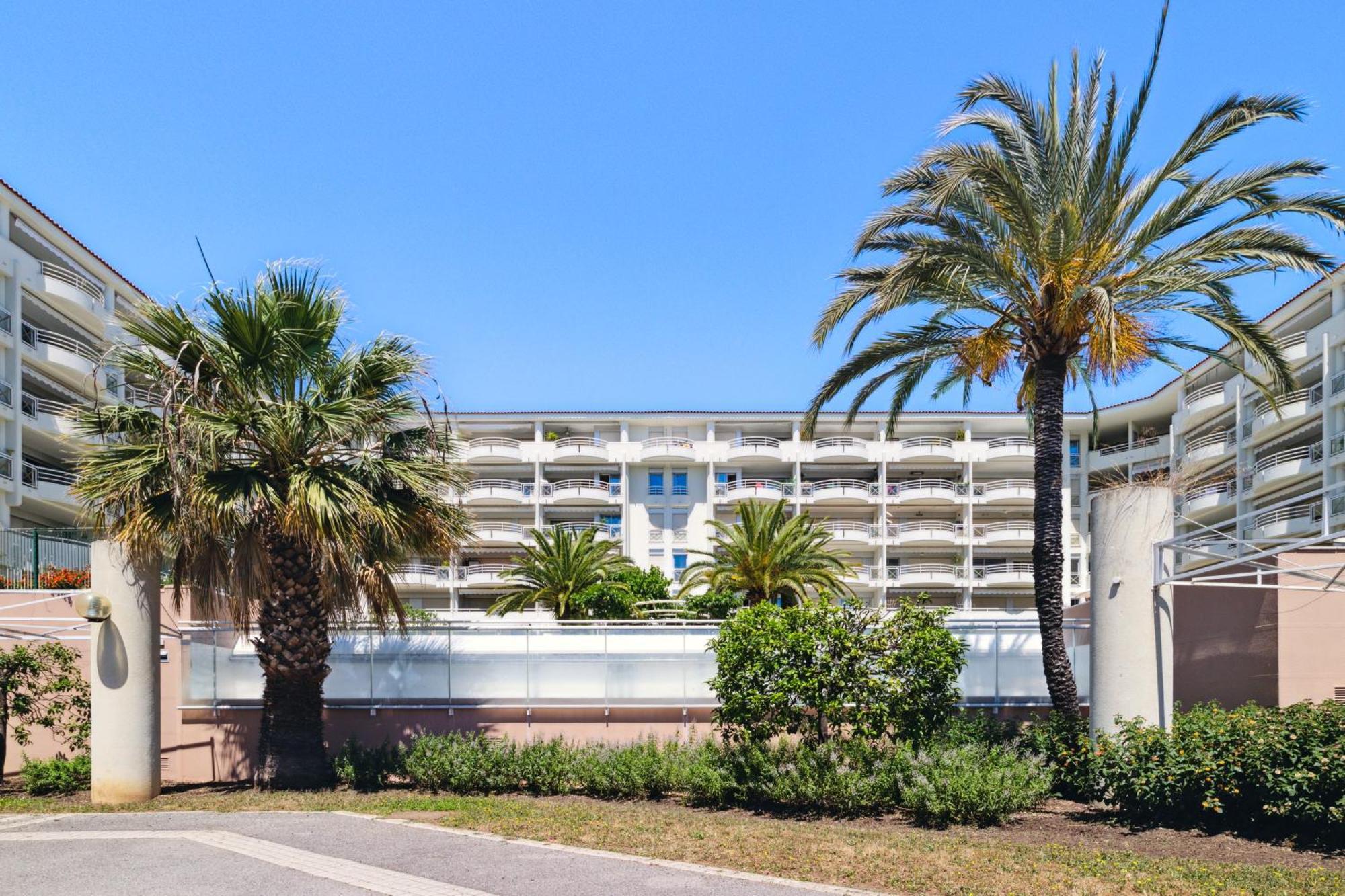 Duplex Villa Les Pins 89M2 Et Terrasse 30M2 Antibes Dış mekan fotoğraf